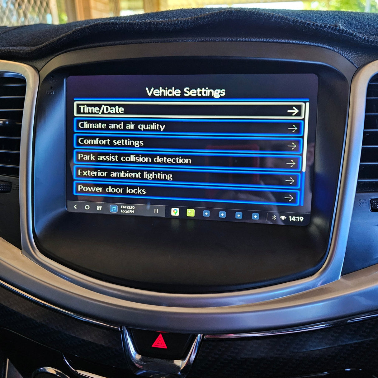 9" TOUCH SCREEN RADIO for VF - HOLDCOM AUTO PARTS