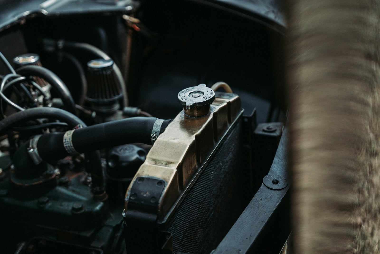 Fixing Rust Issues On VS Commodore Parts - HOLDCOM AUTO PARTS