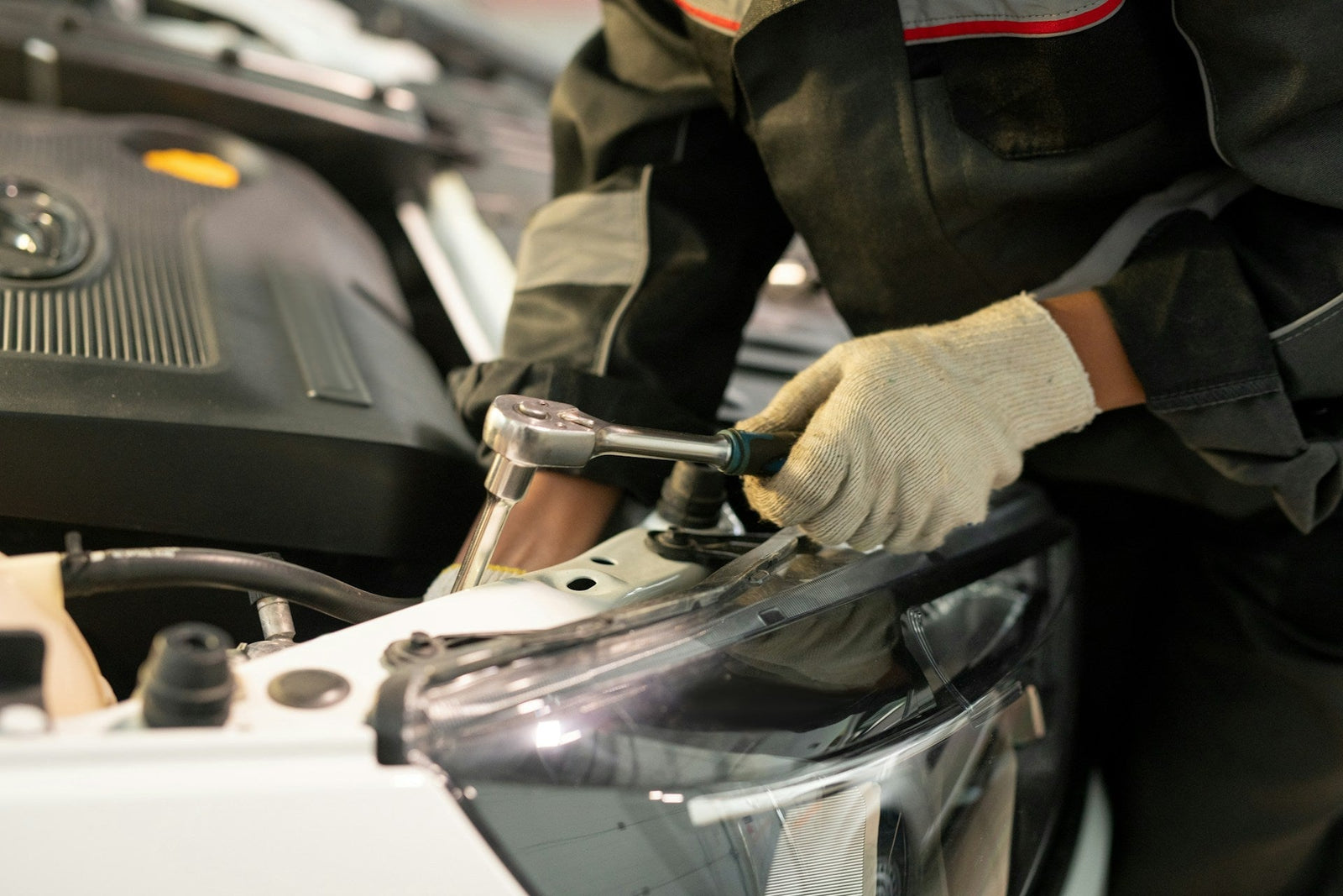 Why Your VS Commodore Parts Might Be Missing Mount Points - HOLDCOM AUTO PARTS