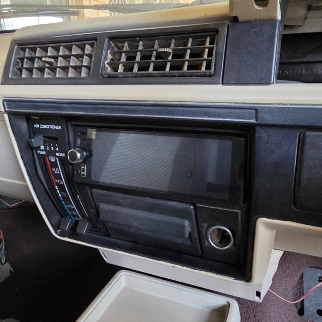 RADIO for VB VC VH VK VL (0.9 DIN) - HOLDCOM AUTO PARTS